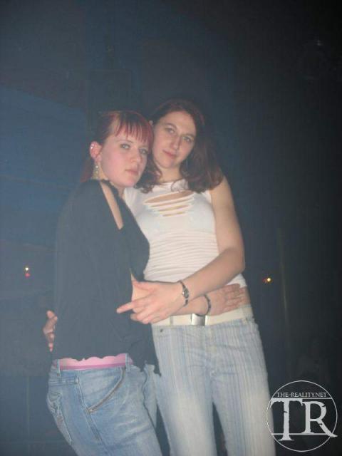 20037