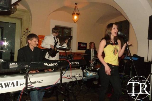 56290