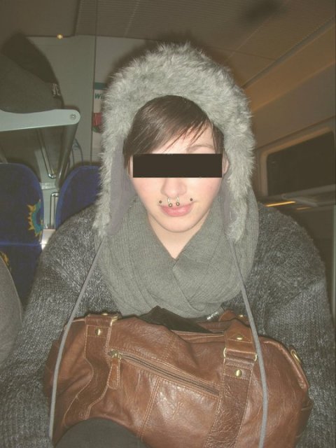 266413
